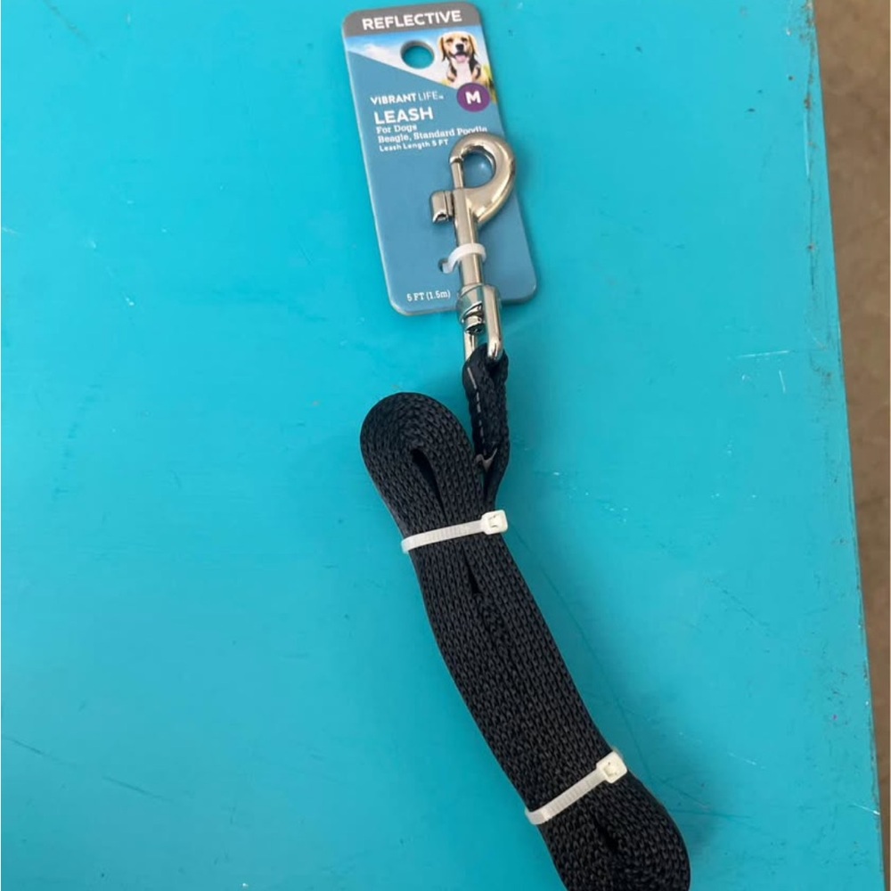 Dog items - Picture 3 of 5